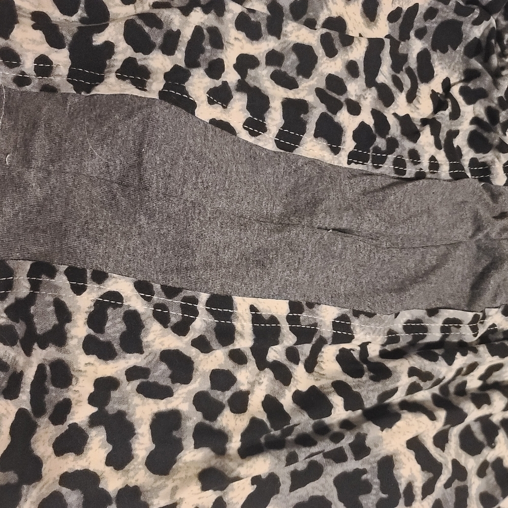 BN Leopard Print Shorts with Sporty Panel on Sides size large Grey and black. - Picture 7 of 10